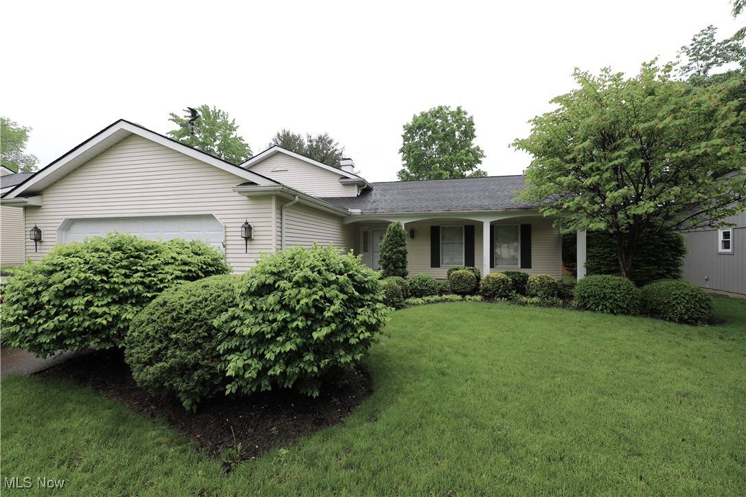 Strongsville, OH 44136,14421 Pine Lakes DR