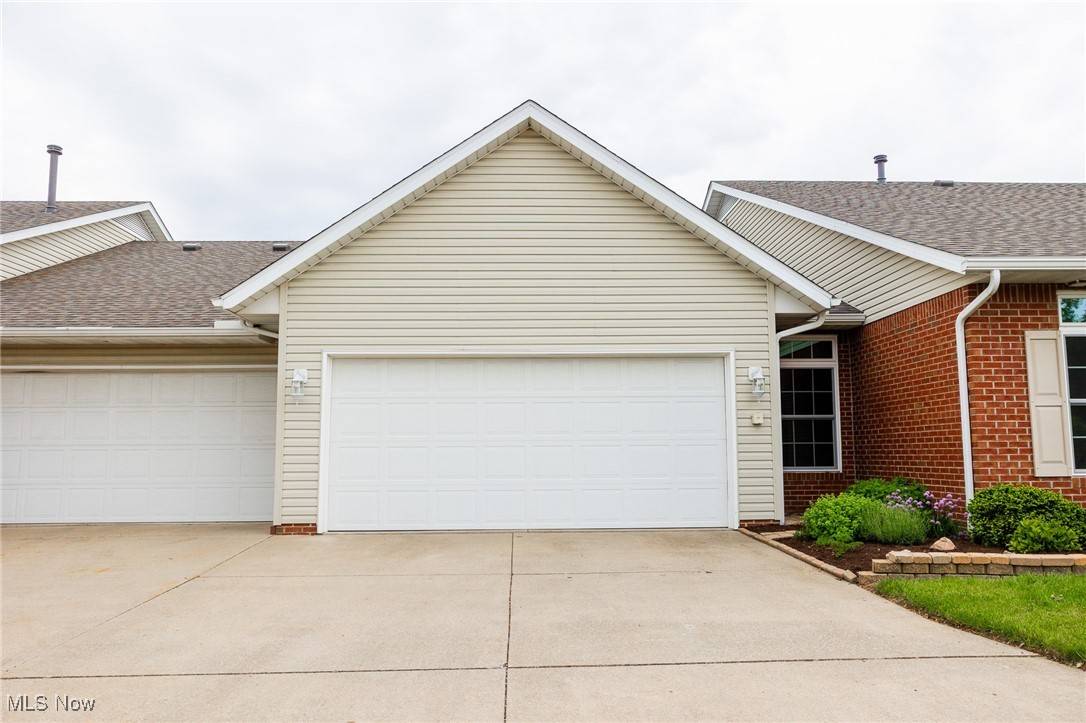 Dalton, OH 44618,217 Greenbriar LN