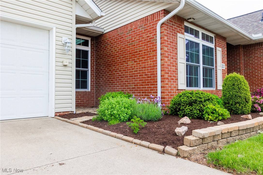 Dalton, OH 44618,217 Greenbriar LN