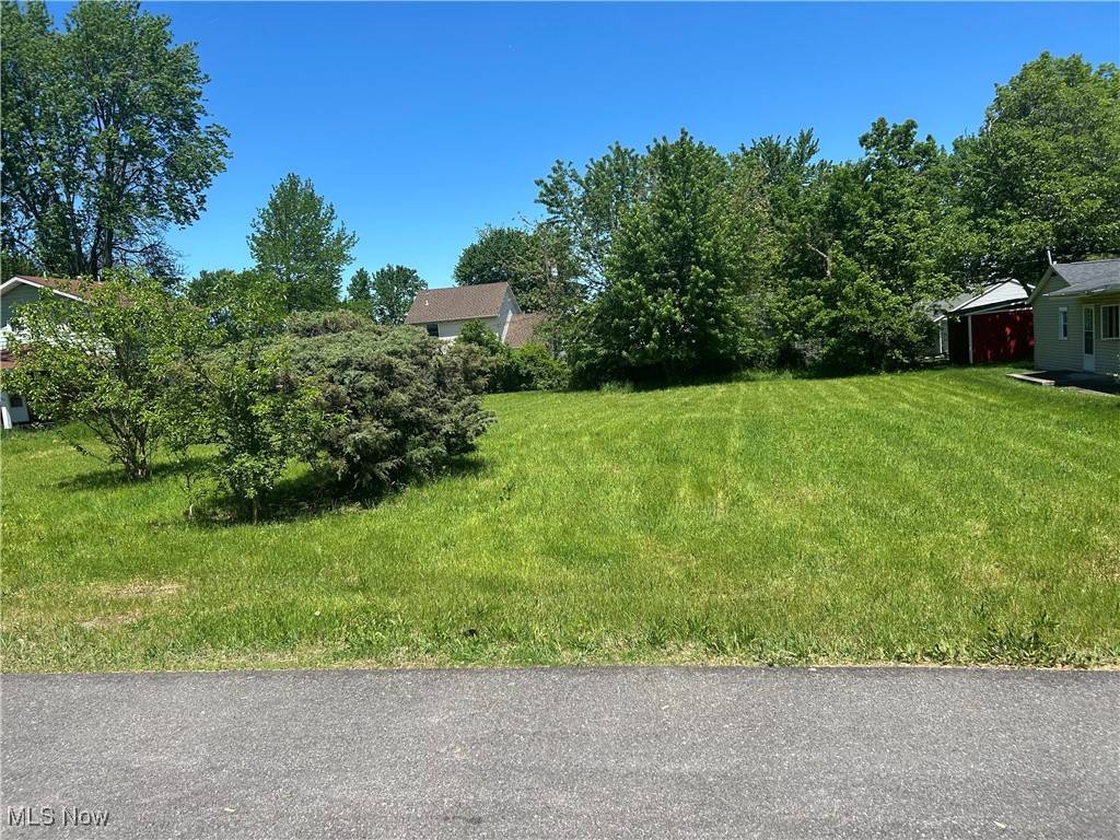 Elyria, OH 44035,41624 Rosewood ST