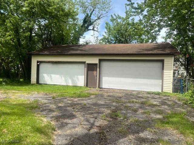 Warren, OH 44483,548 Adelaide AVE SE
