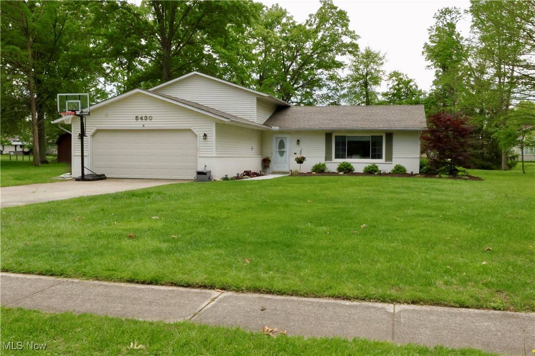 Sheffield Village, OH 44054,5430 Barkwood DR