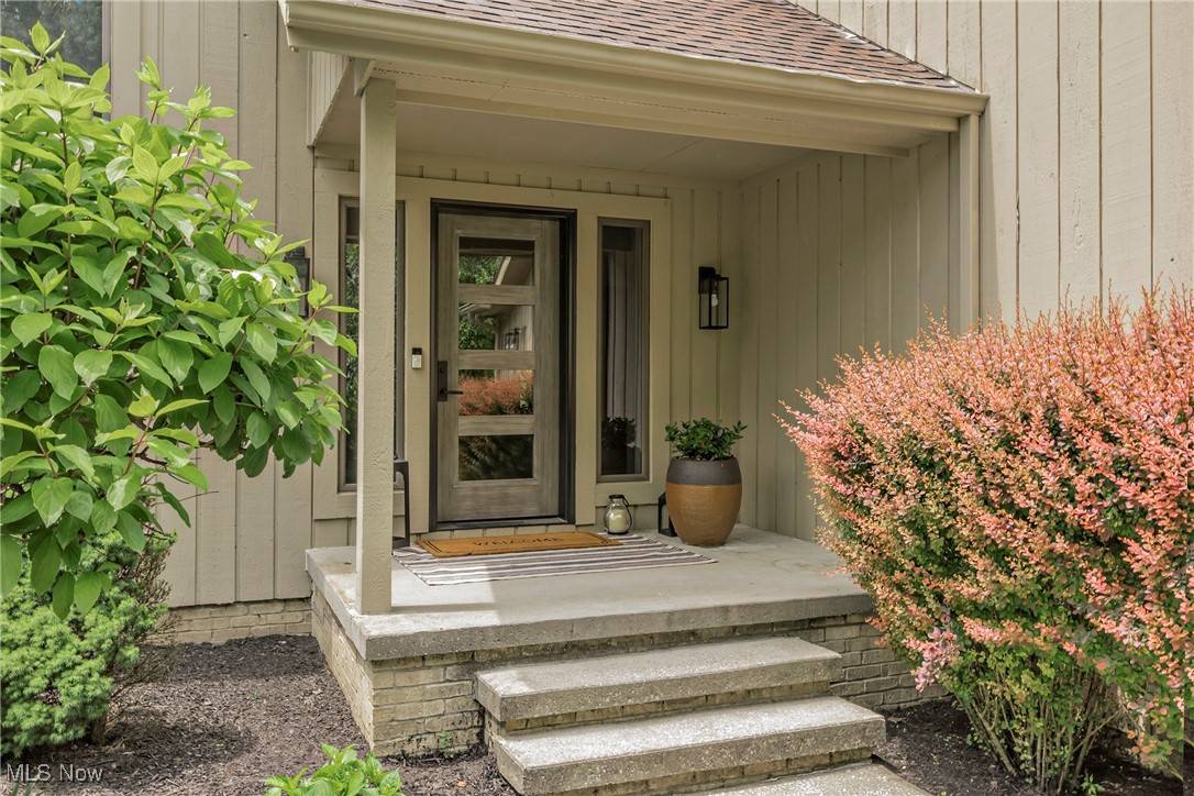 Moreland Hills, OH 44022,4080 Chagrin River RD