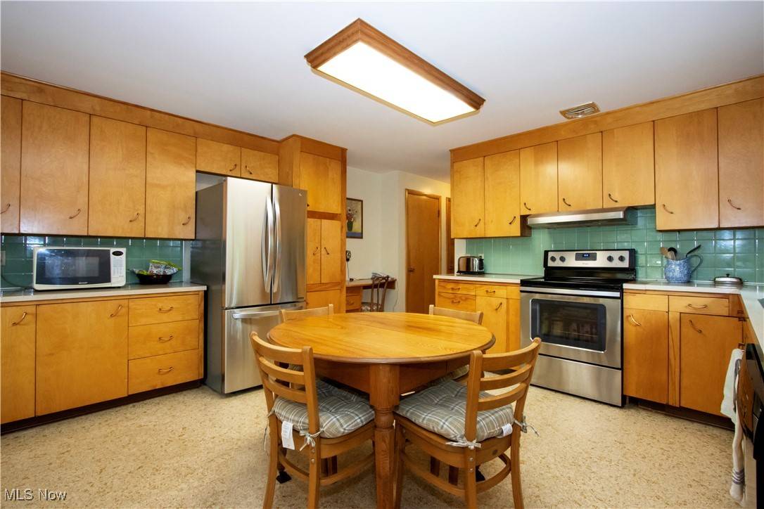 Smithville, OH 44677,526 S Milton ST