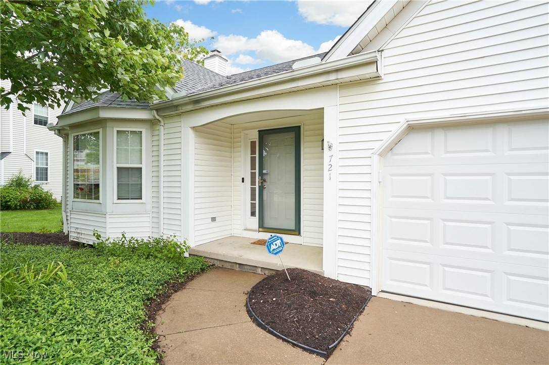 Akron, OH 44320,721 Pebblecreek DR