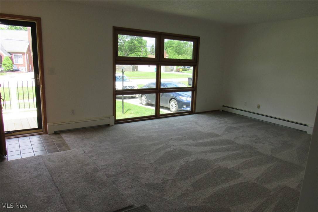 Ashtabula, OH 44004,3318 Avon BLVD