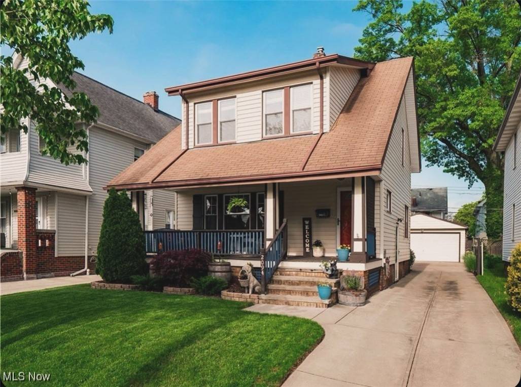 Lakewood, OH 44107,2094 Chesterland AVE