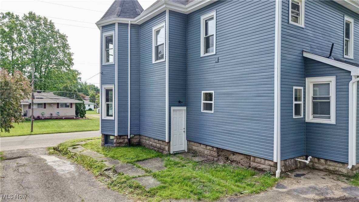 Massillon, OH 44647,821 9th ST SW