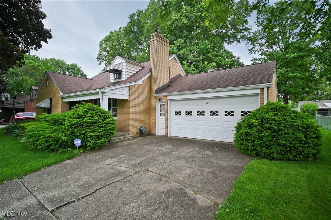 Youngstown, OH 44512,388 Meadowbrook AVE