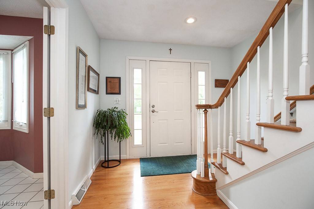 Sagamore Hills, OH 44067,832 Greenwood Pkwy