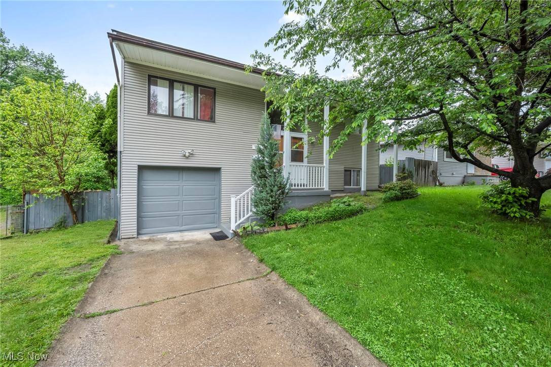 Akron, OH 44310,1654 Vicgross AVE