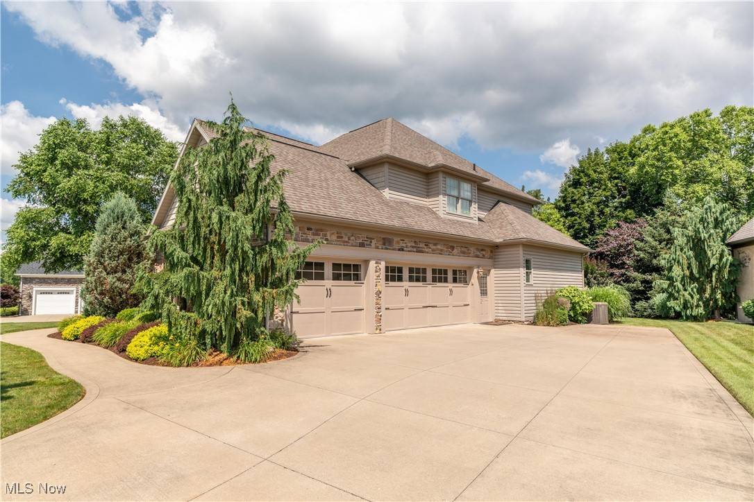Massillon, OH 44646,5931 Great Court CIR NW