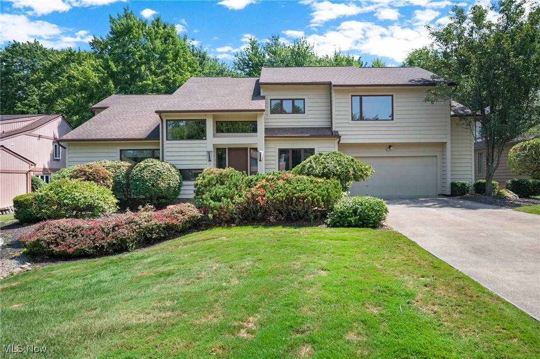 Solon, OH 44139,32560 Wintergreen DR