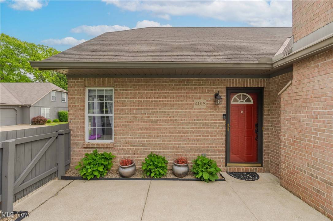 Stow, OH 44224,4018 Villas DR
