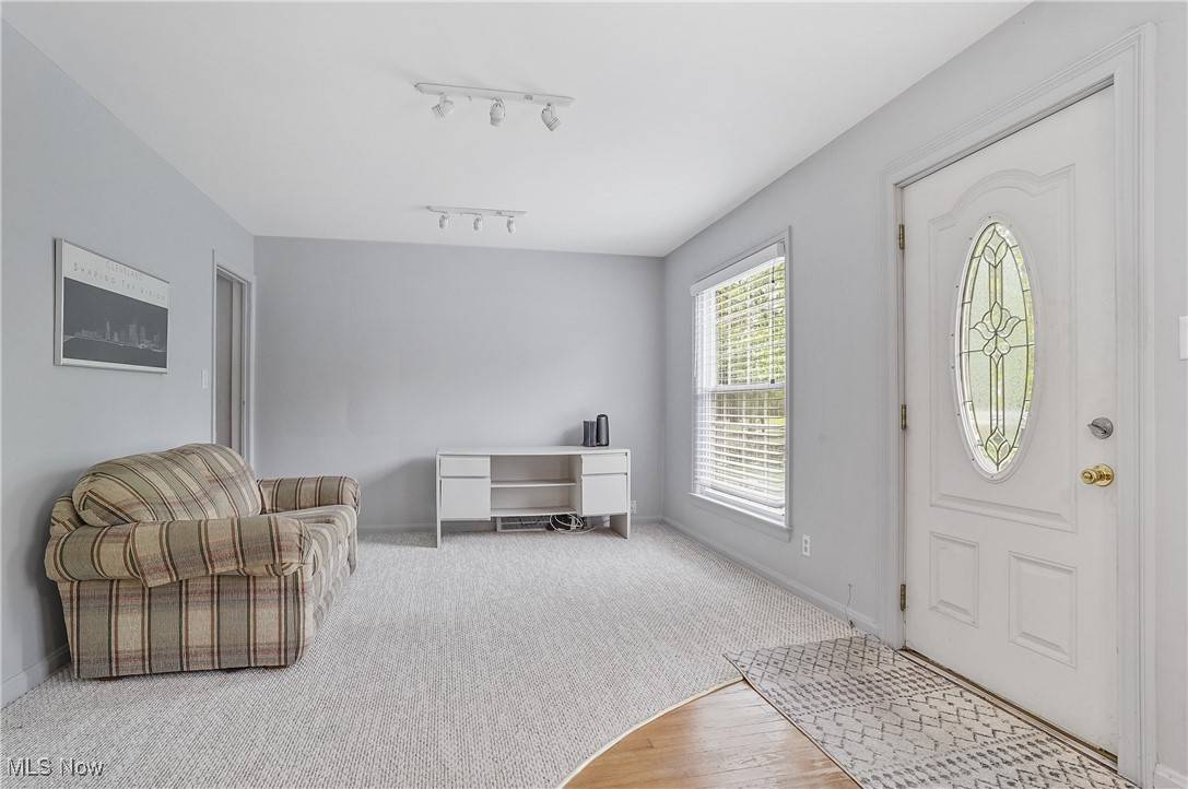 Lyndhurst, OH 44124,1527 Sunview RD