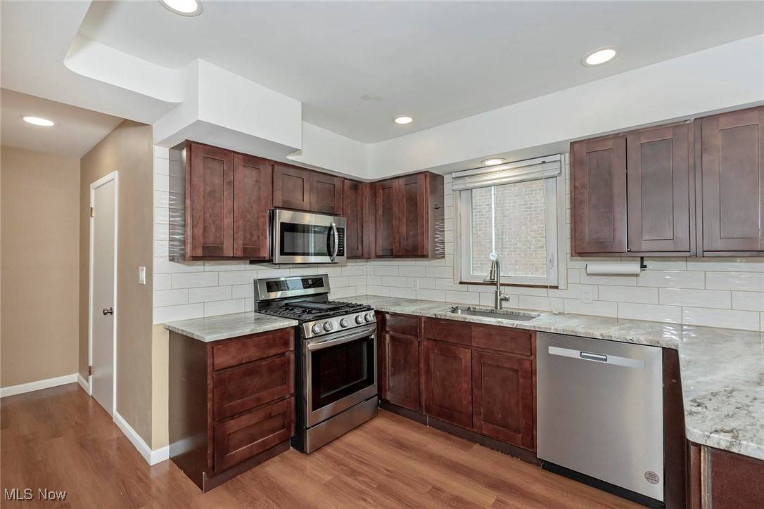 University Heights, OH 44118,2381 Charney RD