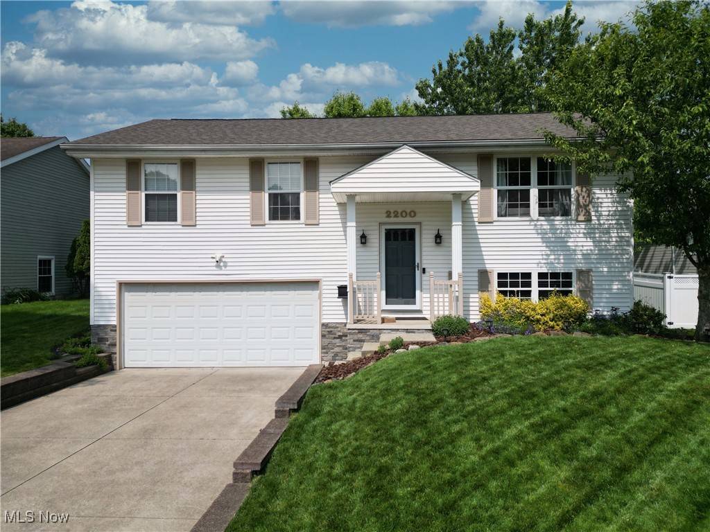 Cuyahoga Falls, OH 44221,2200 Plymouth LN