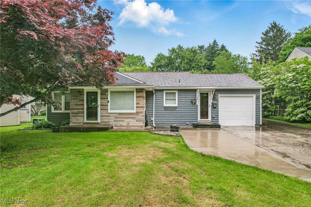 Youngstown, OH 44511,2506 Bears Den RD