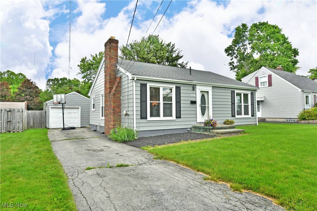 Youngstown, OH 44512,460 Annawan LN