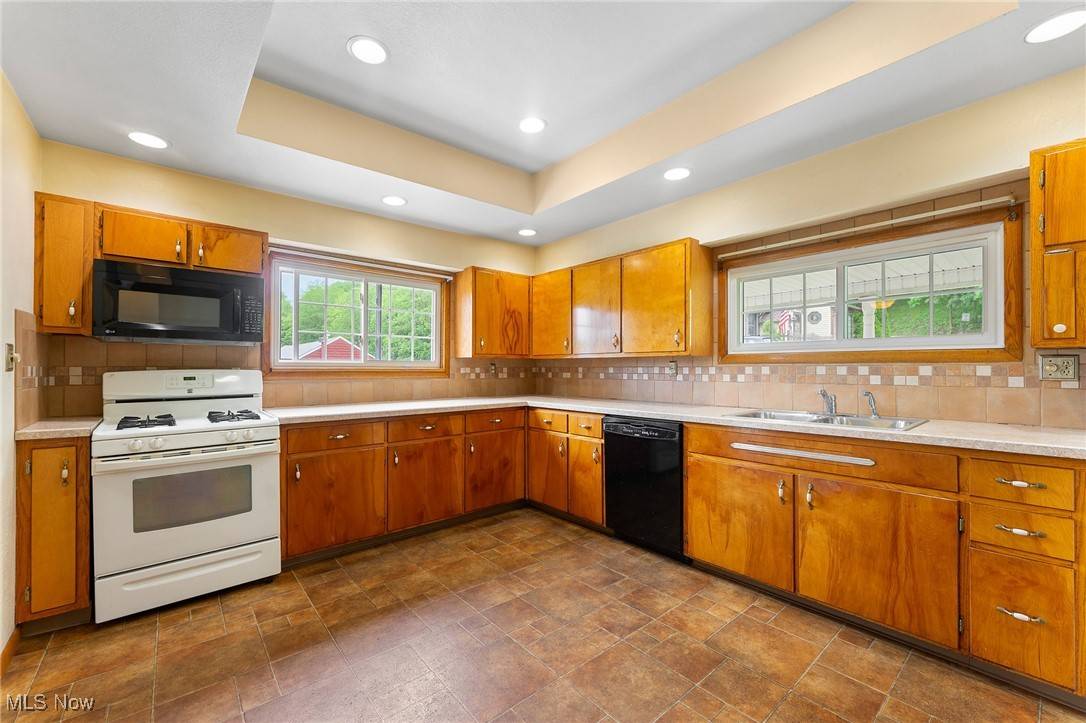 Lowellville, OH 44436,244 Youngstown Lowellville RD