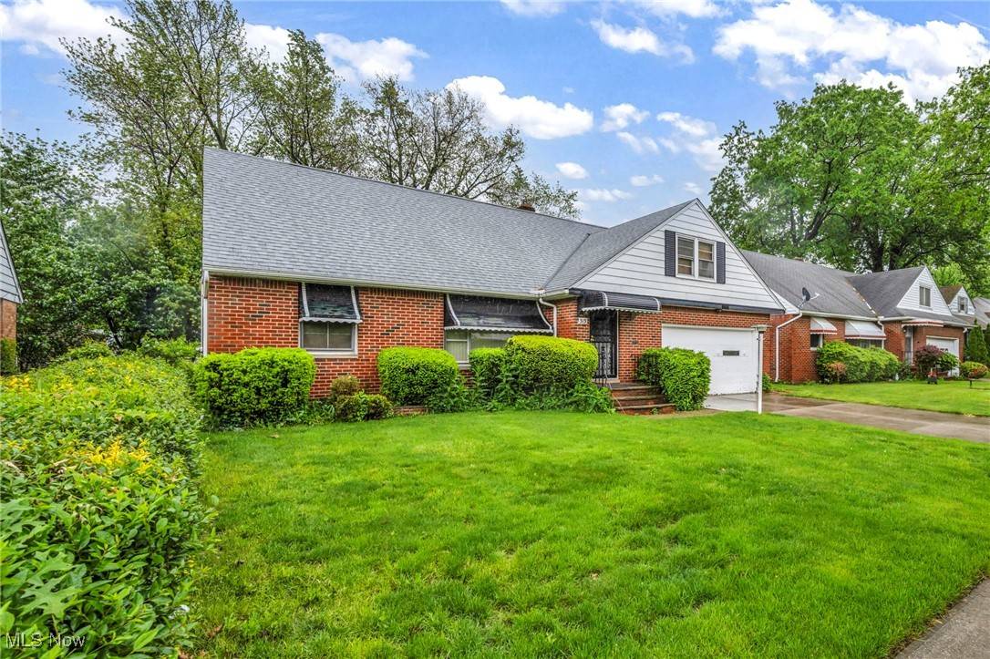 Euclid, OH 44123,313 E 244 ST