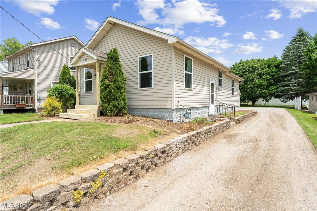 Navarre, OH 44662,528 Main ST N