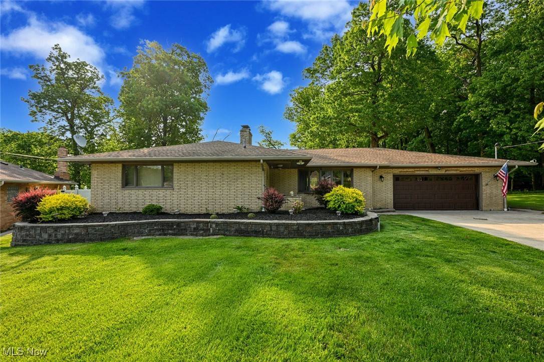 Seven Hills, OH 44131,2660 S Mary LN