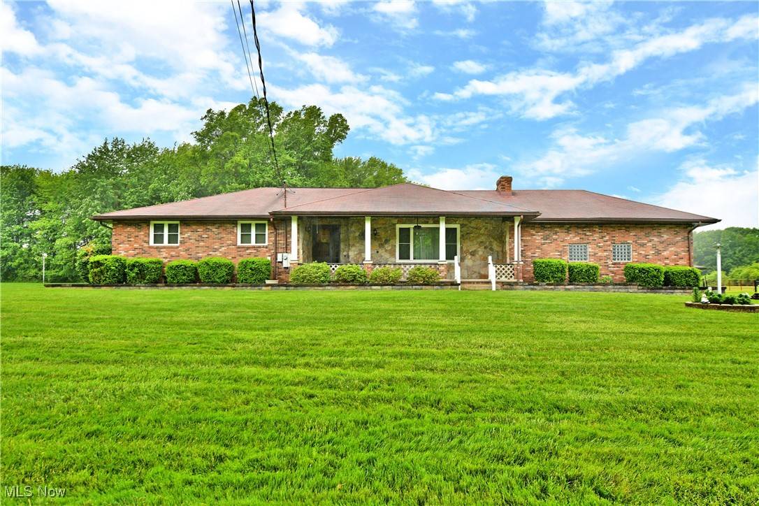 Lowellville, OH 44436,894 Bedford RD