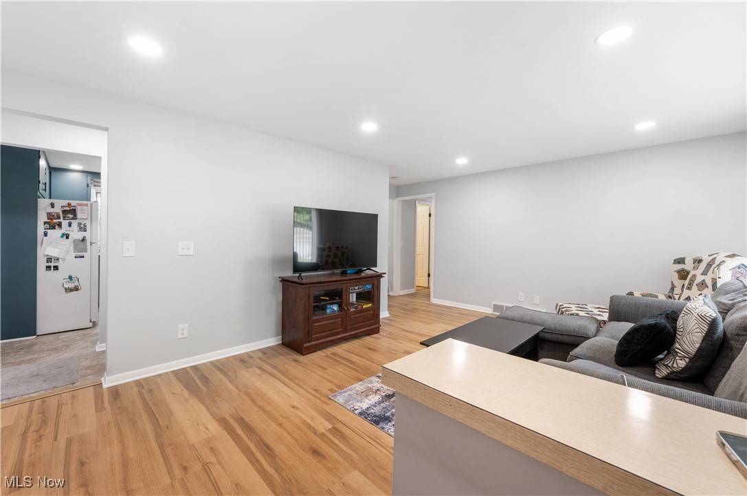 North Canton, OH 44720,488 Willaman AVE NW