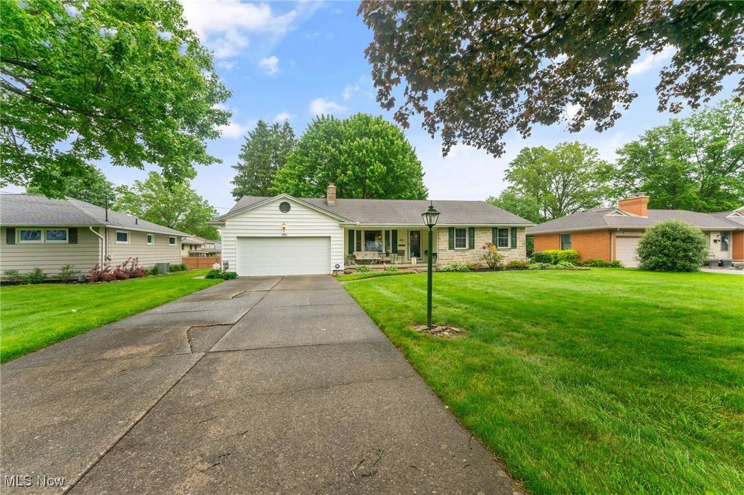 Austintown, OH 44511,3456 Briarwood LN