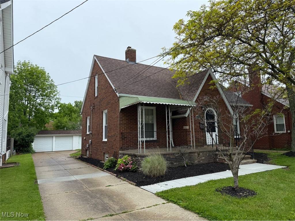 Euclid, OH 44117,22561 Chardon RD