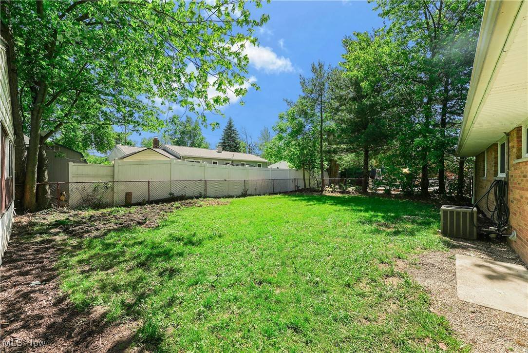 Mentor-on-the-lake, OH 44060,7644 Holly DR