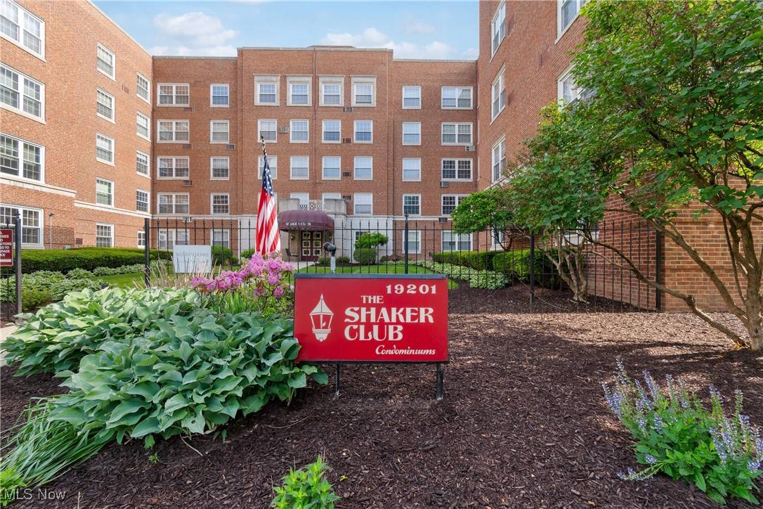 Shaker Heights, OH 44122,19101 Van Aken BLVD #422