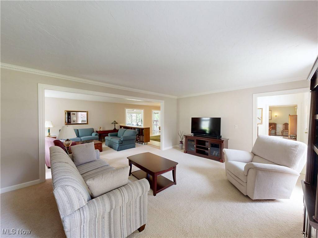 Highland Heights, OH 44143,462 Lowell DR