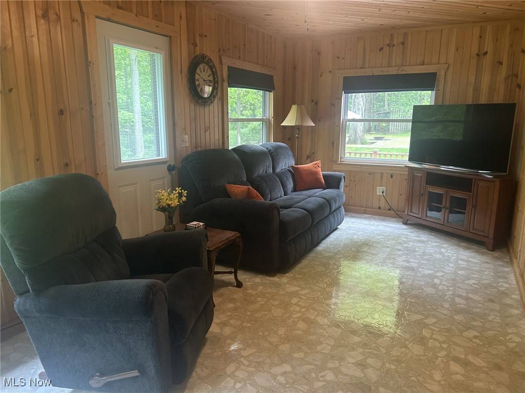 Andover, OH 44003,6920 South BLVD