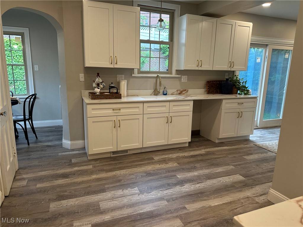 Shaker Heights, OH 44120,13707 Drexmore RD