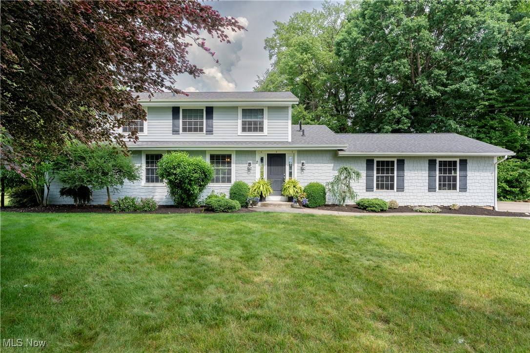 Hartville, OH 44632,2 West DR NE
