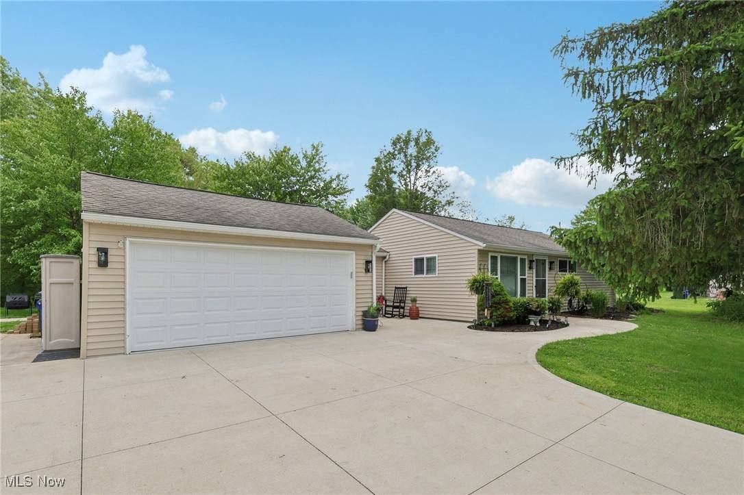 Streetsboro, OH 44241,868 Frost RD