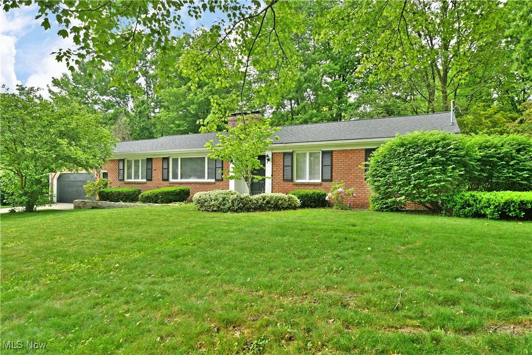 Warren, OH 44484,8615 Squirrel Hill DR NE