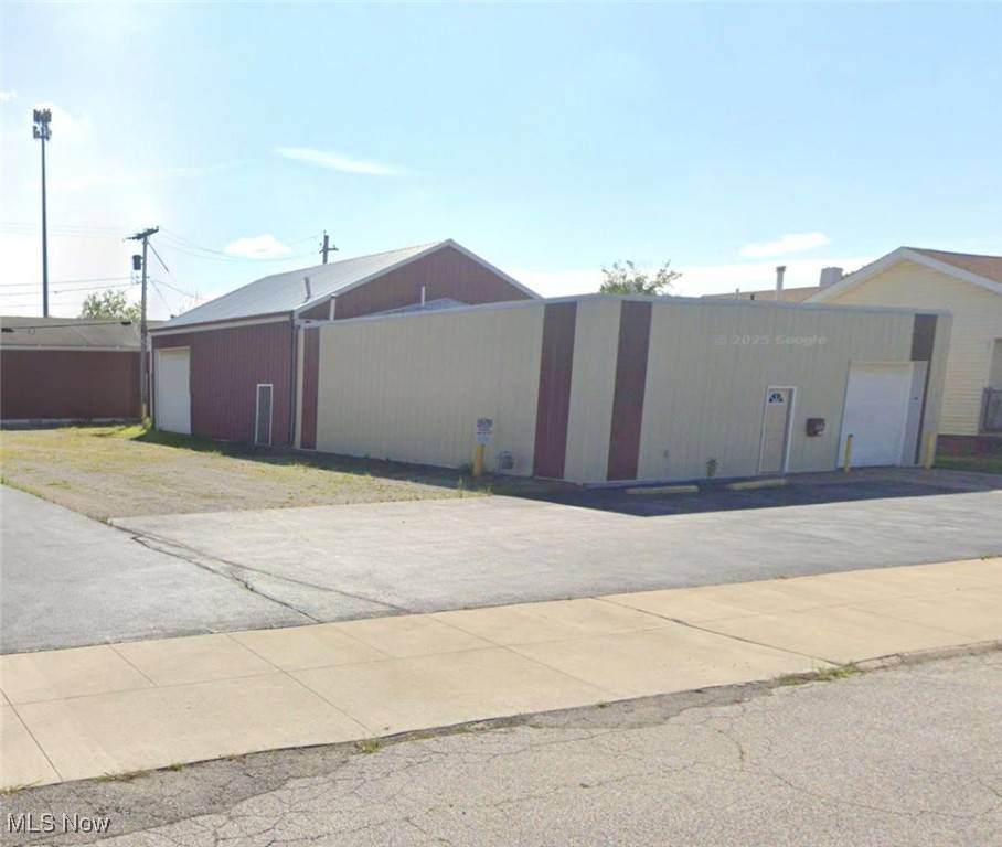 Elyria, OH 44035,158 Woodbury ST