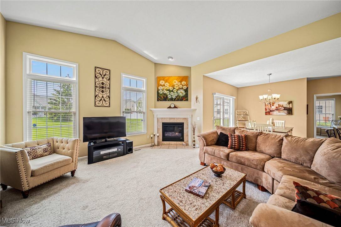 Willoughby, OH 44094,38077 Burrard LN