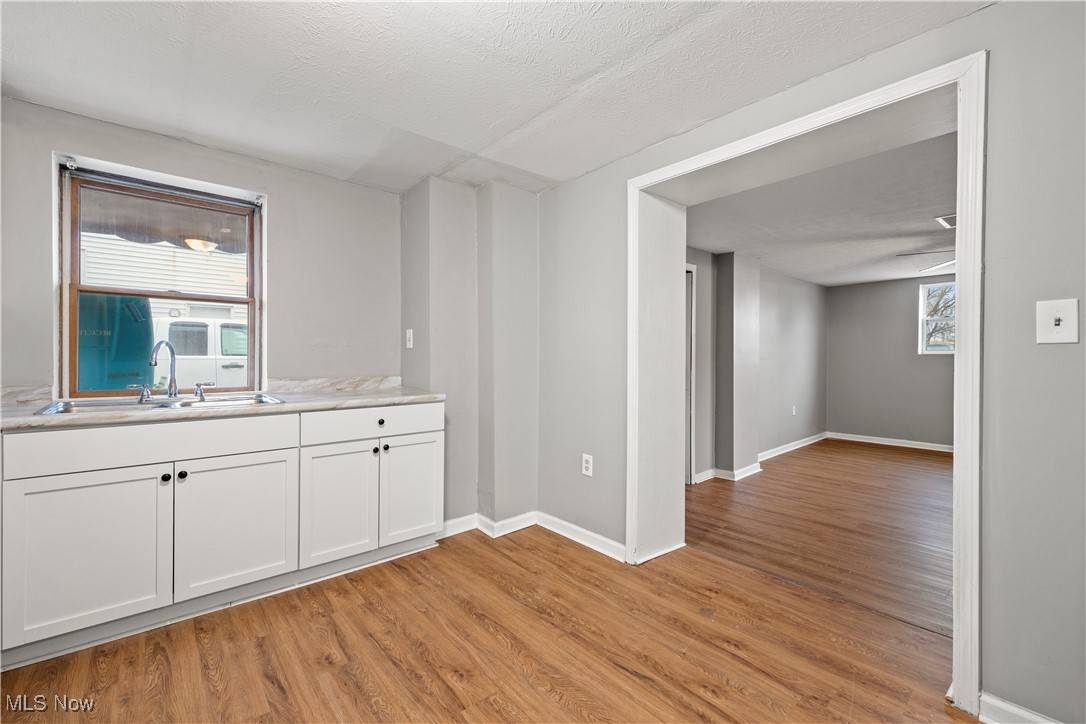 Lorain, OH 44052,1063 W 21st ST #Lower