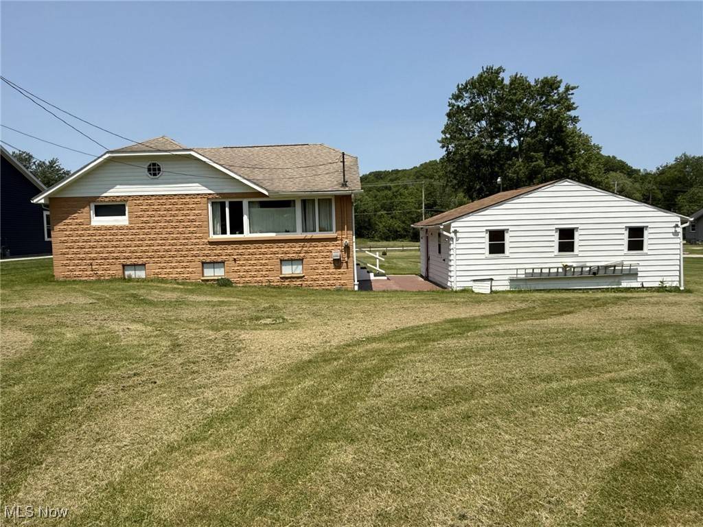 Uhrichsville, OH 44683,4598 Maple Grove RD SE