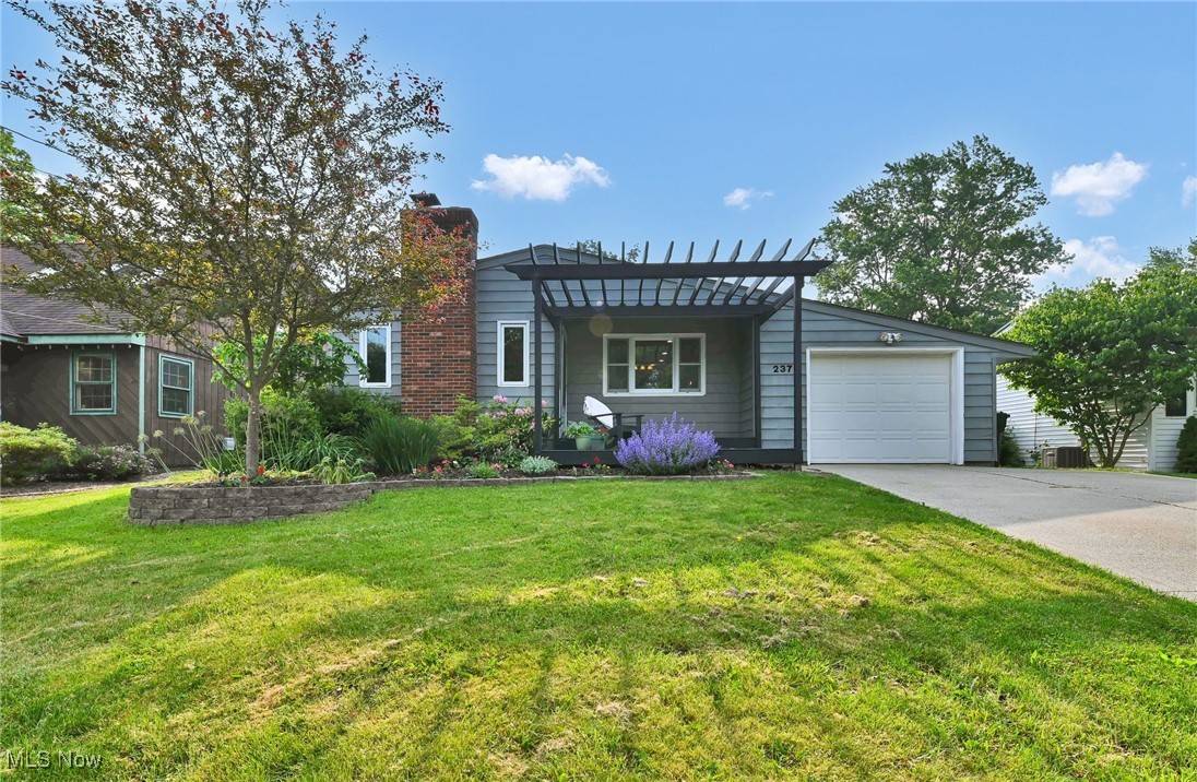 Wadsworth, OH 44281,237 Stratford AVE