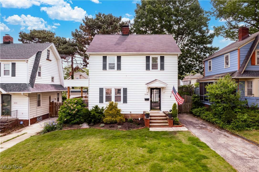 Lakewood, OH 44107,1639 Parkwood RD