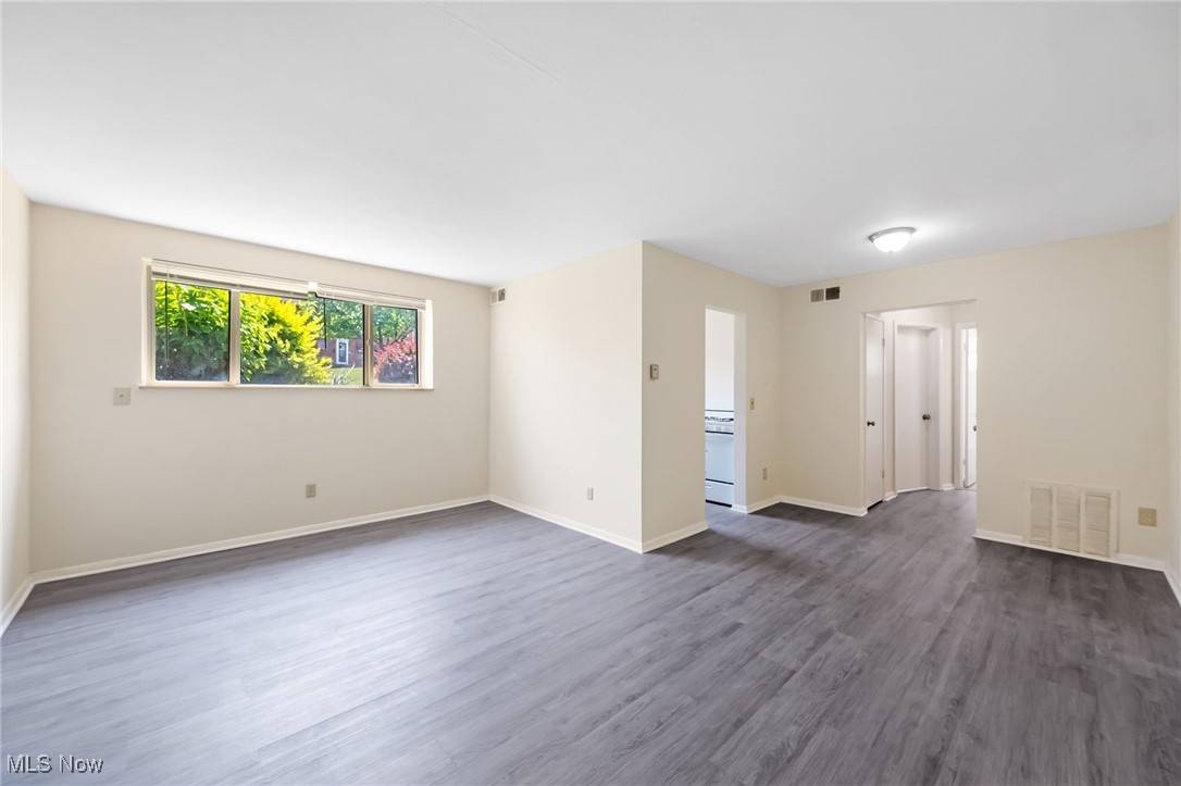 Garfield Heights, OH 44125,4560 E 104th ST