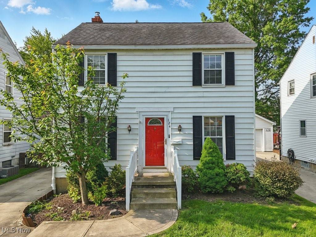 Cuyahoga Falls, OH 44221,124 Hayes AVE