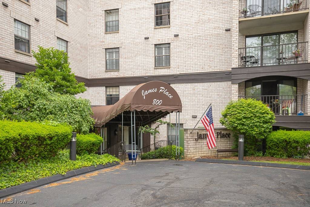 Westlake, OH 44145,800 Brick Mill RUN #103