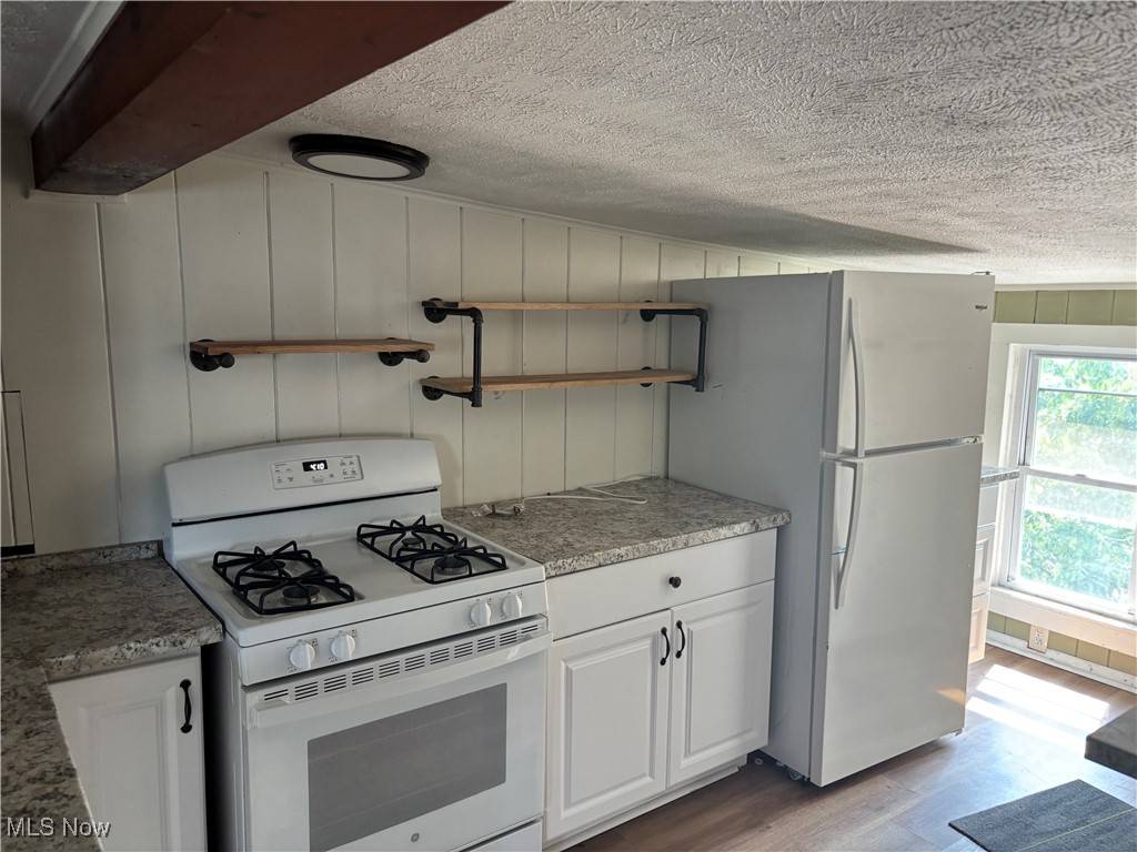 Lakewood, OH 44107,2196 Atkins AVE #3