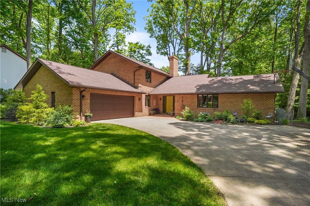 Silver Lake, OH 44224,3021 Harriett RD